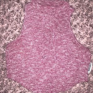 HIGH NECK CROP / sleeveless